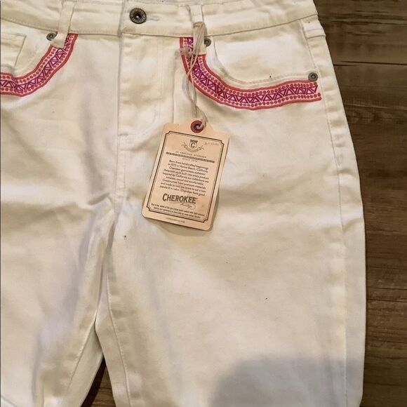 Cherokee...Cuffed Jean Shorts - Picture 3 of 4